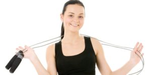 Комплекс упражнений для похудения со скакалкой и обручем